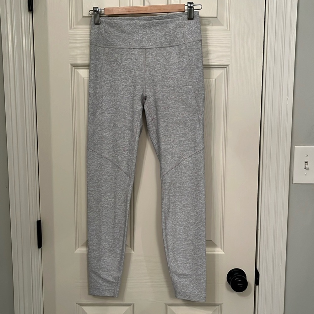 Outdoor Voices Women’s Heathered Gray Dove 7/8 Crop Tights Sz Small Workout